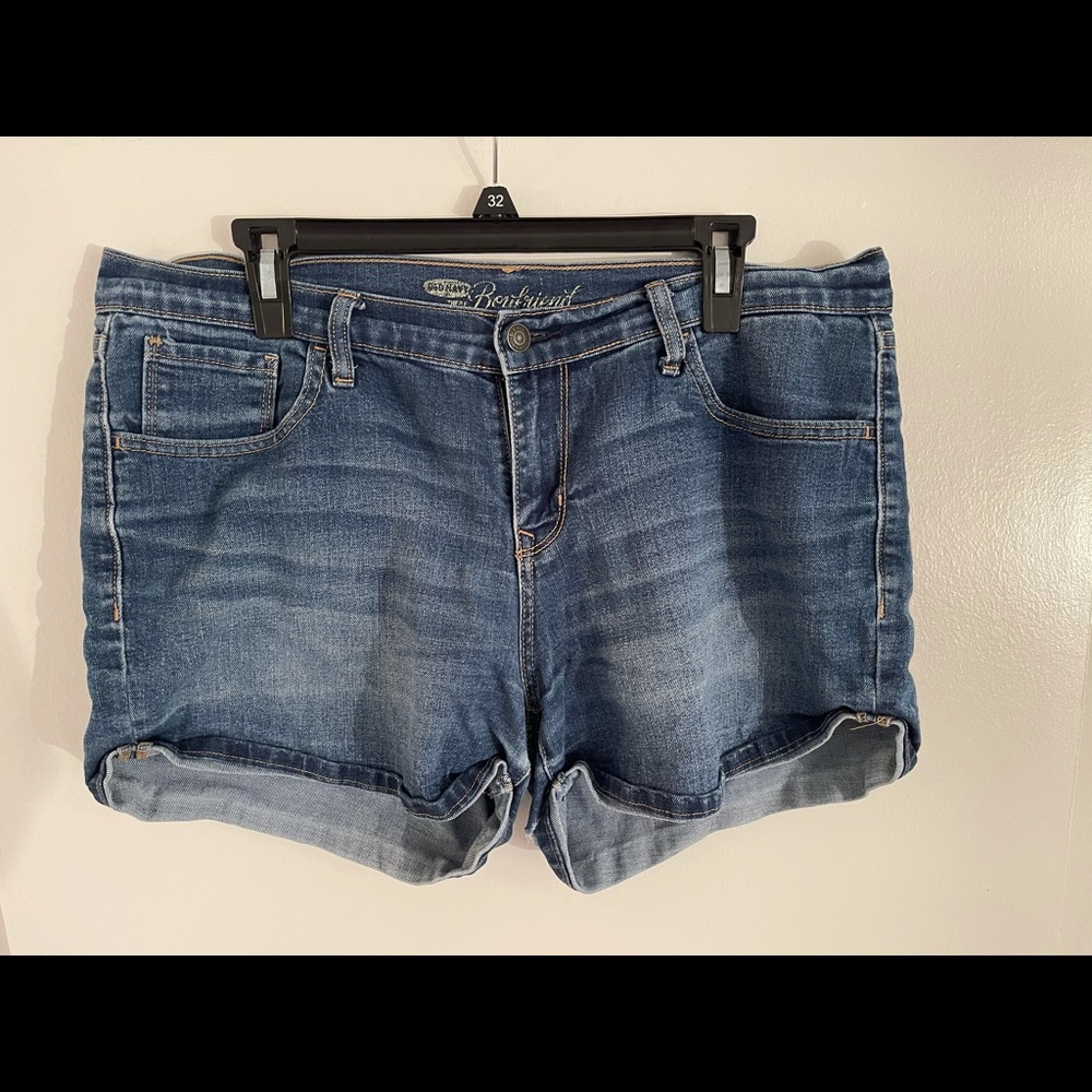 Size 12R Old navy “boyfriend” shorts for women
